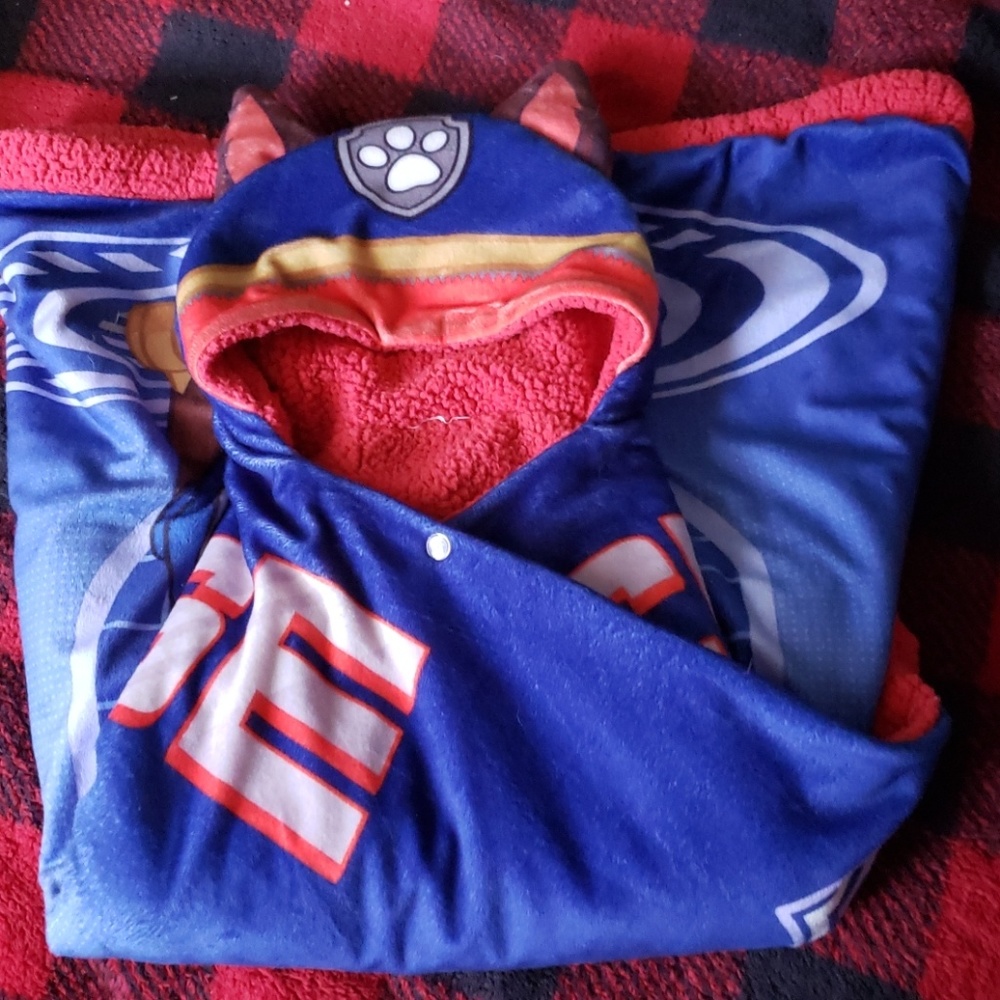 Paw patrol hooded blanket